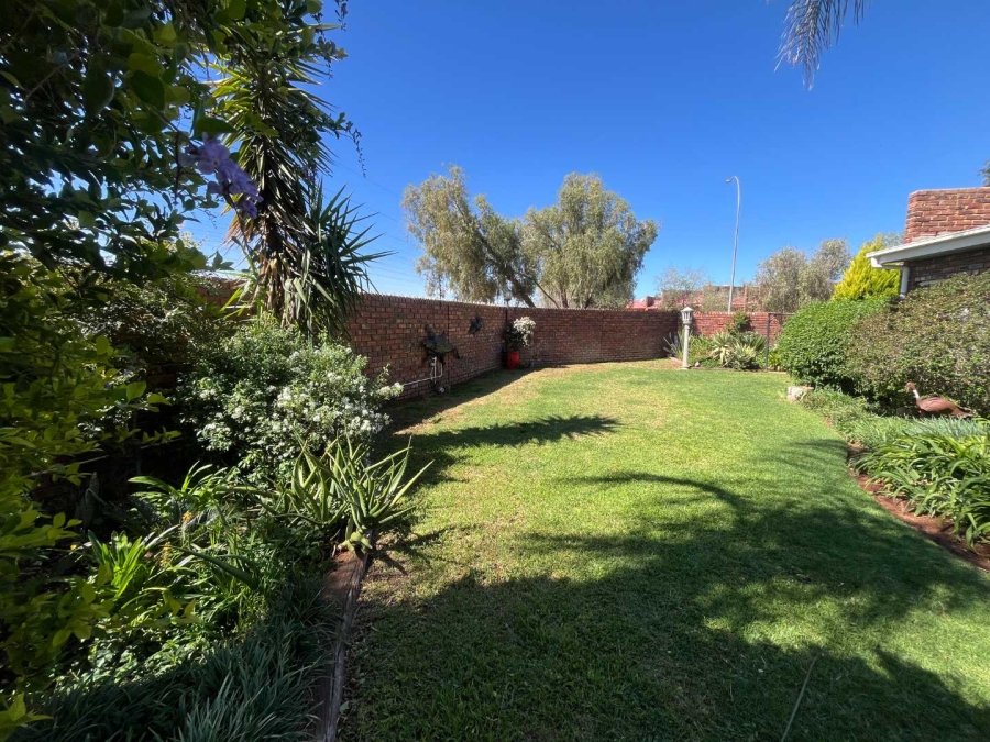 5 Bedroom Property for Sale in Blydeville Northern Cape